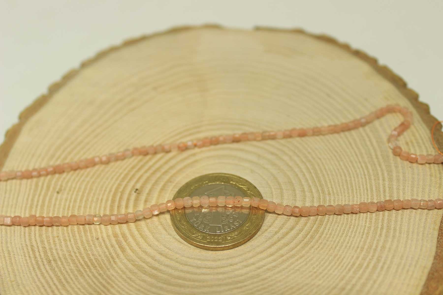 Güneş Taşı Küp Şekilli YARIM Dizi 2.5mm (17cm uzunluğundadır) - Görsel 2