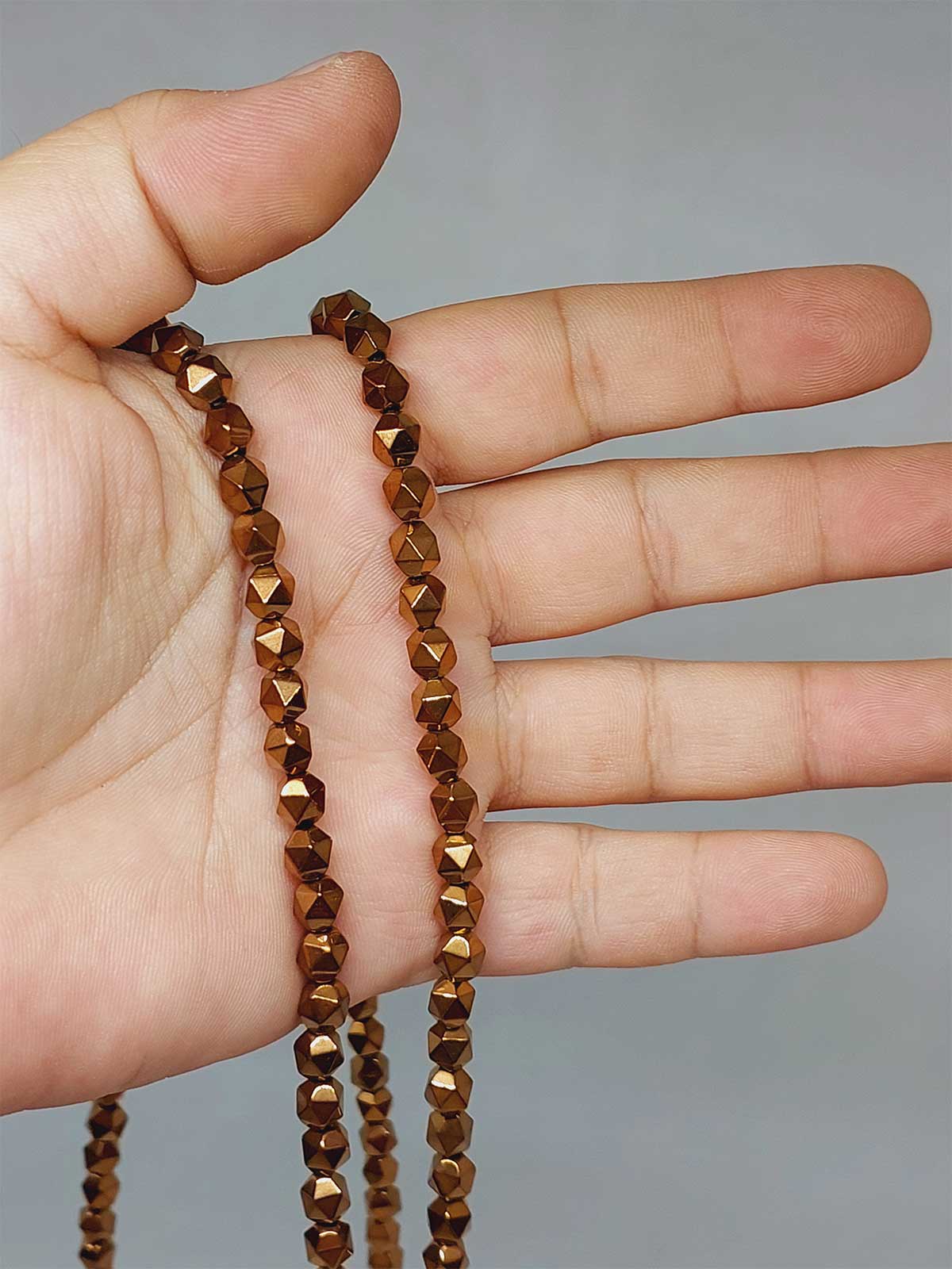 Hematit Taşı Şekilli 5*5.5mm YARIM Dizi (52336) (18cm uzunluğundadır)