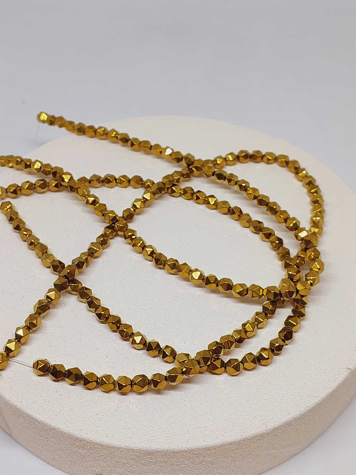 Hematit Taşı Şekilli 5*5.5mm YARIM Dizi (52340) (18cm uzunluğundadır) - Görsel 3