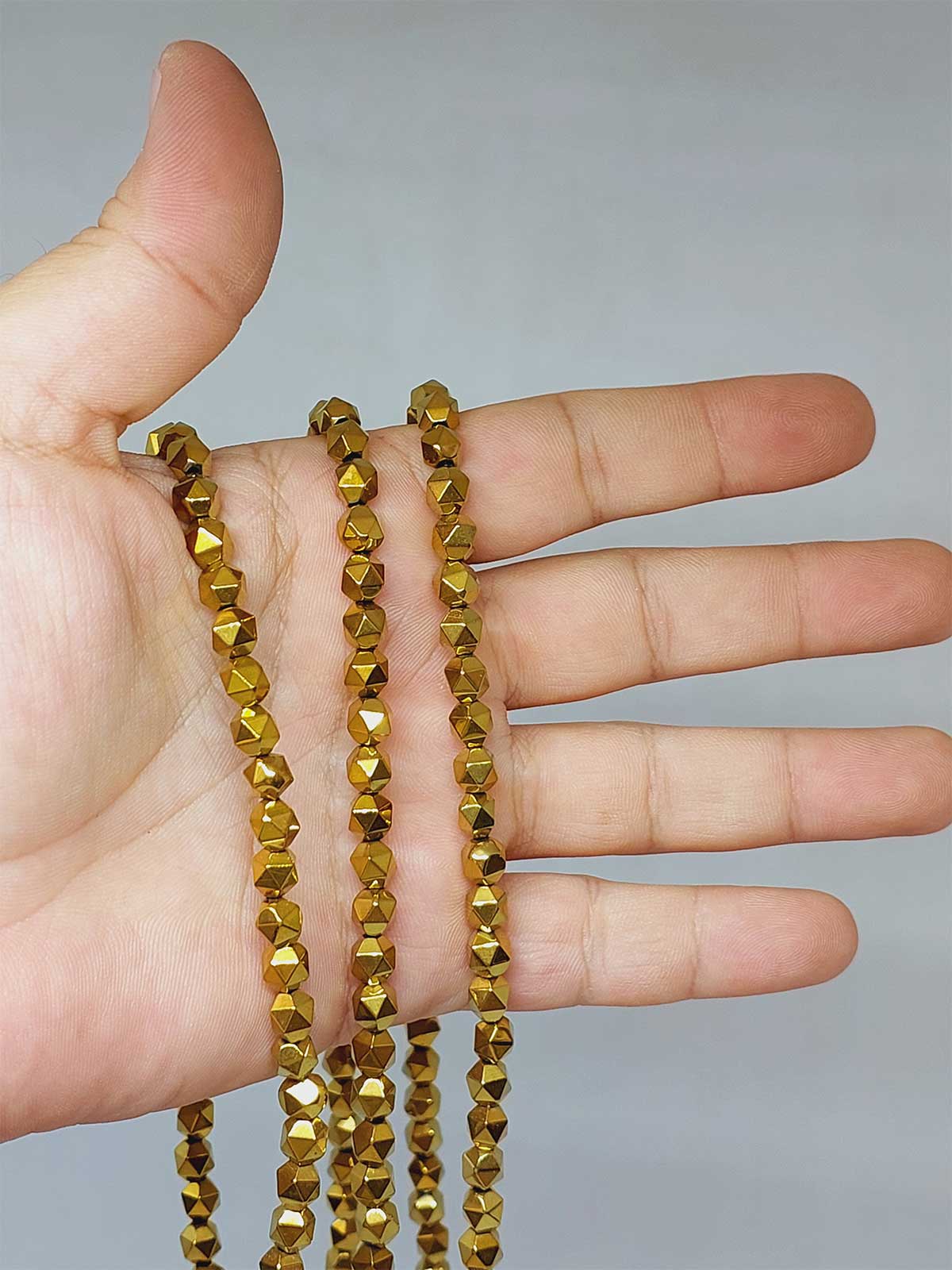 Hematit Taşı Şekilli 5*5.5mm YARIM Dizi (52340) (18cm uzunluğundadır)
