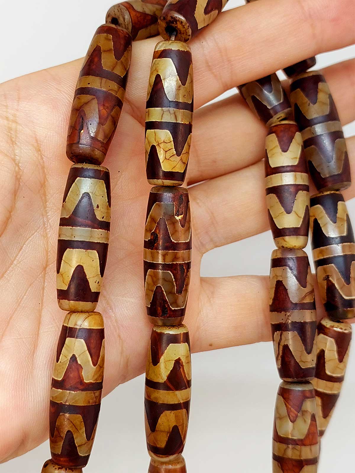 Çift Kaplan Dişi Tibet Akik Taşı Silindir Kesim 10x30mm Dizi (45808)