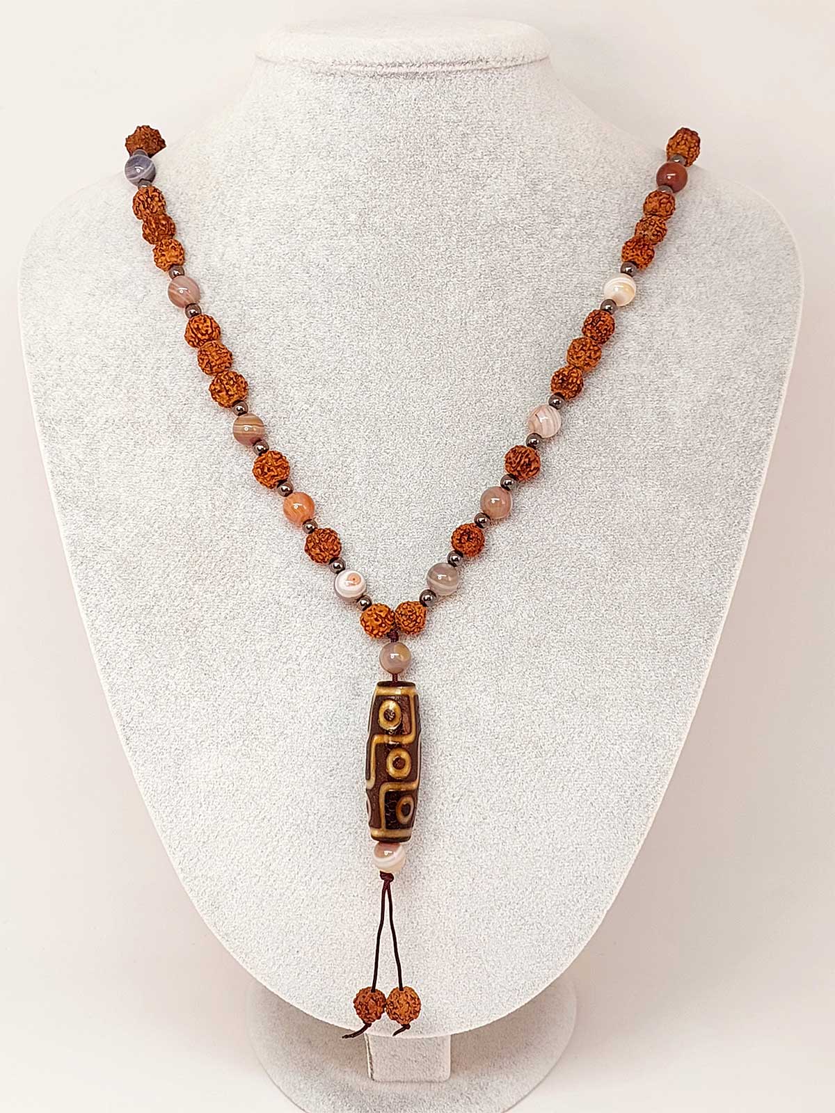 Tibet & Botswana Akik Taşlı Dokuz Göz Sembollü Rudraksha Unisex Kolye 8mm