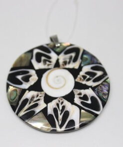 Alternative view of Sedef Kolye Ucu