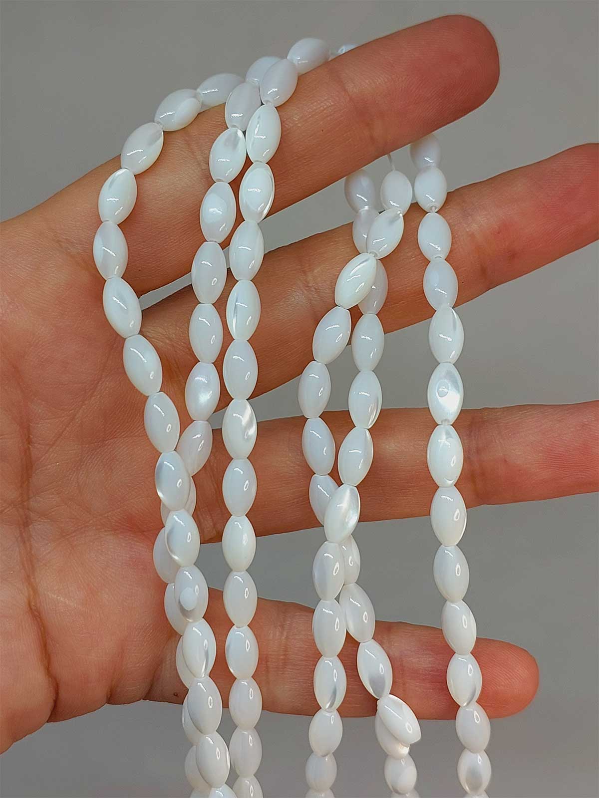 Çeyrek Dizi (9cm uzunluğundadır!) Sedef Taşı Arpa Kesim 4.5x8mm Çeyrek Dizi (49446)