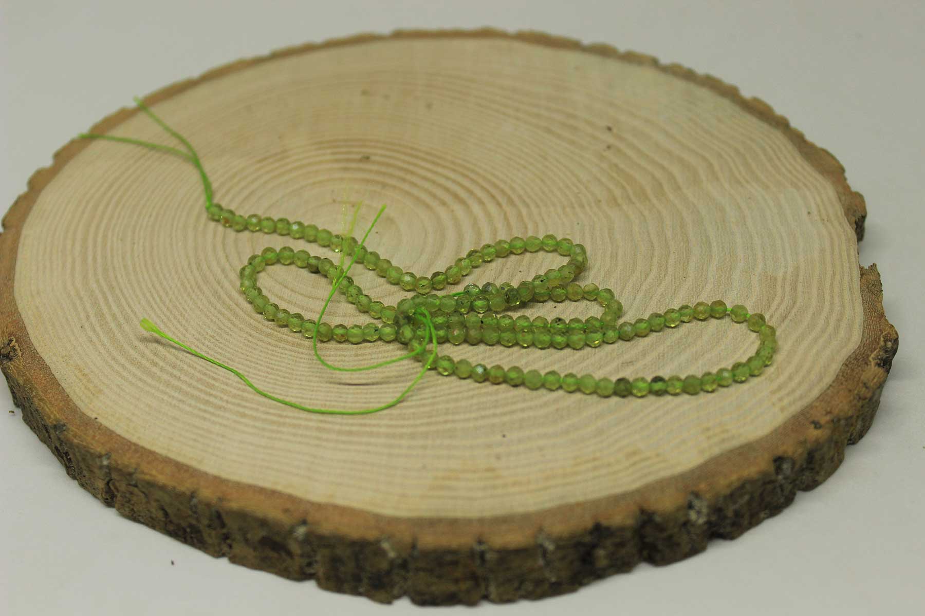 Peridot (Zebercet) Taşı YARIM Dizi 3mm (17cm uzunluğundadır) - Görsel 2