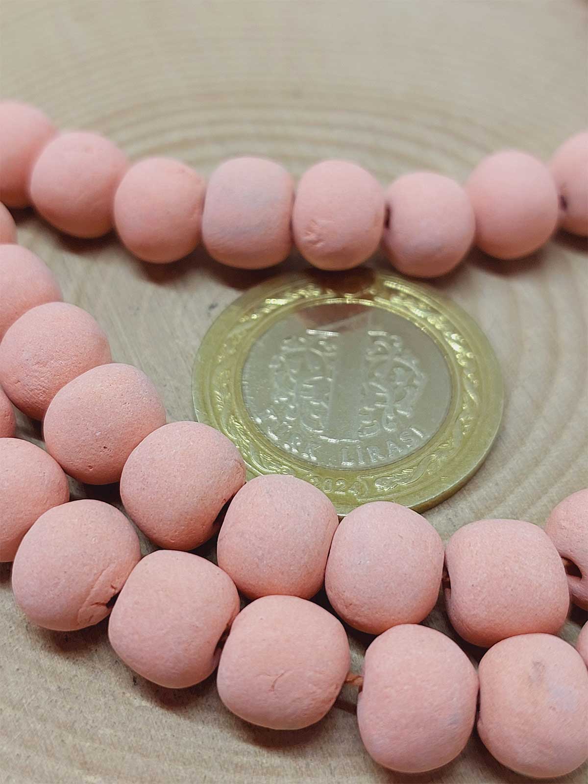 Pembe Pigmentli Seramik Boncuk Dizi 8-9mm/29cm (54256) - Görsel 2